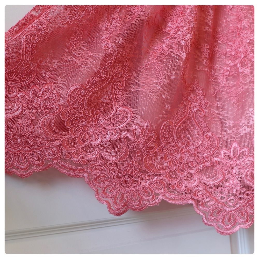 ALICE + OLIVIA  Zenden Scallop Lace Dress - Picture 9 of 12